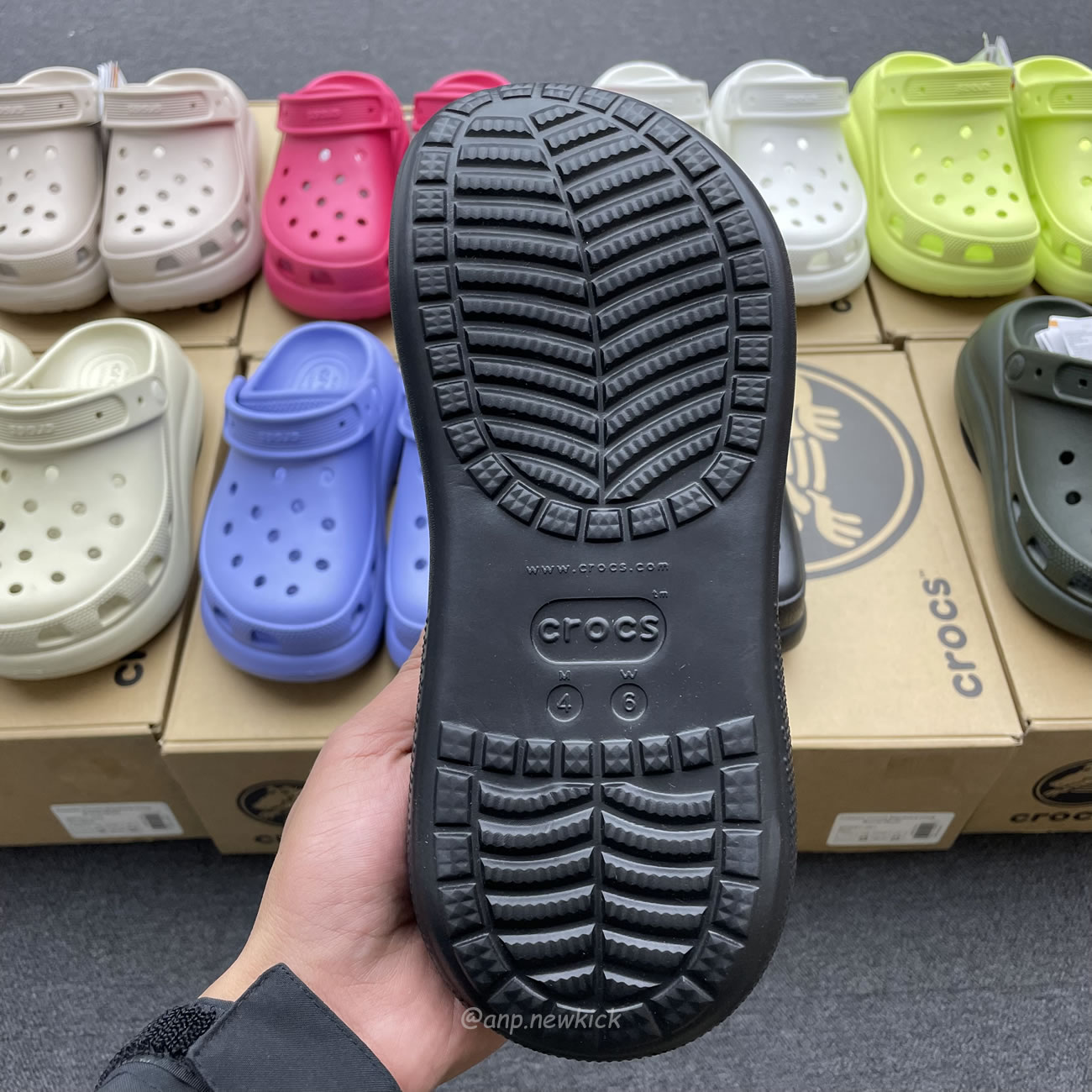 Crocs Classic Crush Clog Bone Multi Black White Green Blue Grey Red Green Dark Green Brown 207521 (21) - www.newkick.vip Crocs Classic Crush Clog Bone Multi Black White Green Blue Grey Red Green Dark Green Brown 207521 (21) - www.newkick.vip