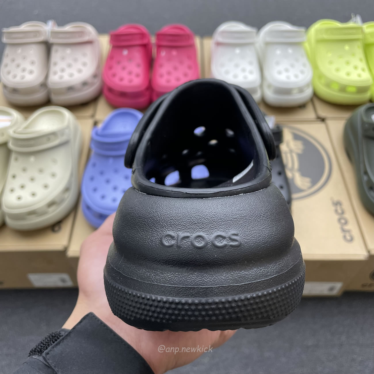 Crocs Classic Crush Clog Bone Multi Black White Green Blue Grey Red Green Dark Green Brown 207521 (5) - www.newkick.vip Crocs Classic Crush Clog Bone Multi Black White Green Blue Grey Red Green Dark Green Brown 207521 (5) - www.newkick.vip