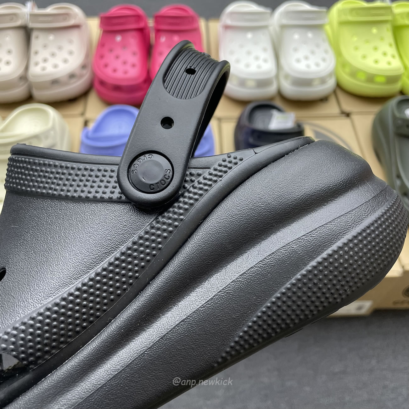 Crocs Classic Crush Clog Bone Multi Black White Green Blue Grey Red Green Dark Green Brown 207521 (9) - www.newkick.vip Crocs Classic Crush Clog Bone Multi Black White Green Blue Grey Red Green Dark Green Brown 207521 (9) - www.newkick.vip