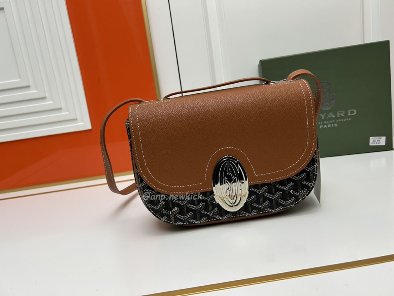 Goyard 233 Messenger Bag 17 Cm X 8 Cm X 25 Cm (16) - www.newkick.org Goyard 233 Messenger Bag 17 Cm X 8 Cm X 25 Cm (16) - www.newkick.org