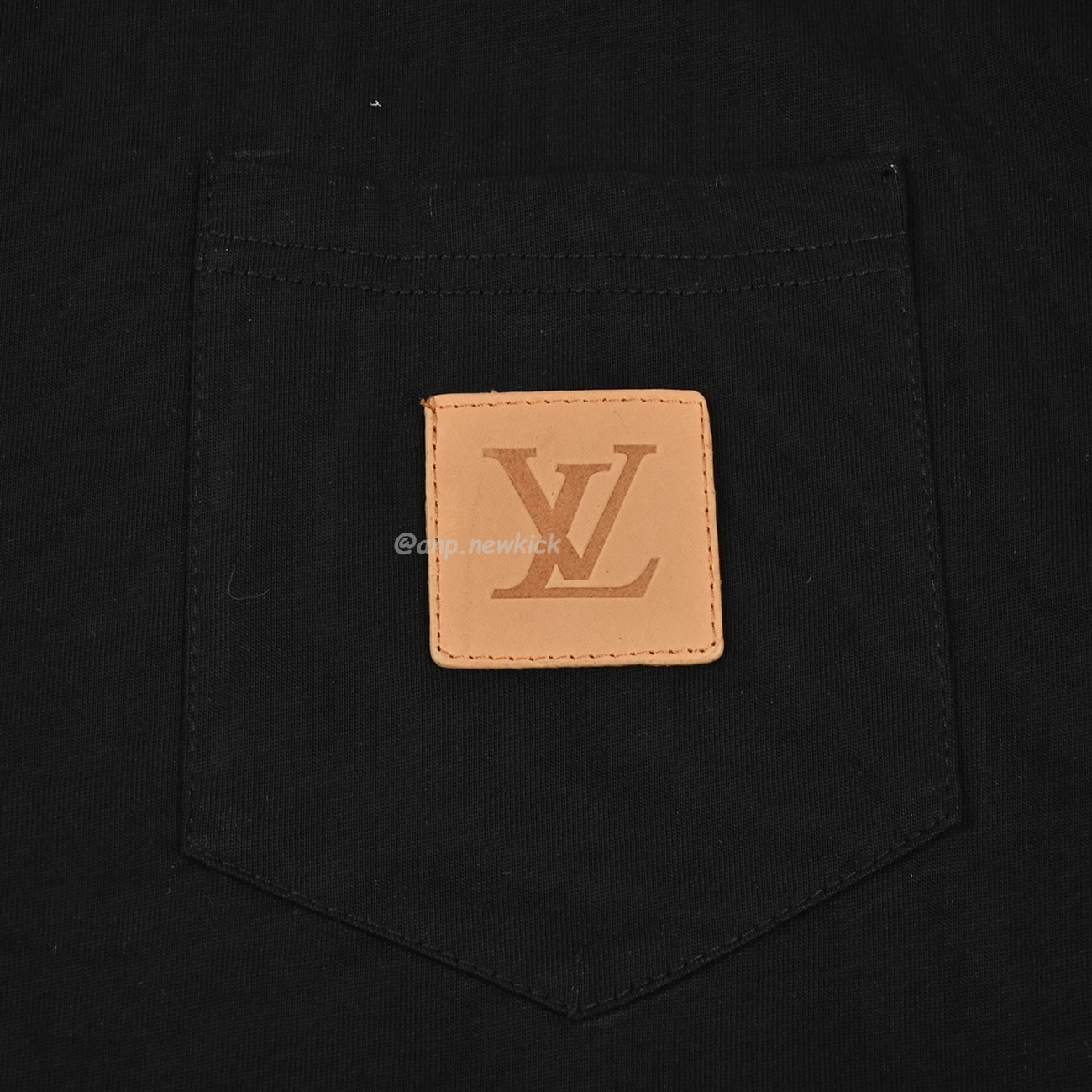 Louis Vuitton 24fw Show Ankara Red Pocket Short Sleeves (8) - www.newkick.org Louis Vuitton 24fw Show Ankara Red Pocket Short Sleeves (8) - www.newkick.org