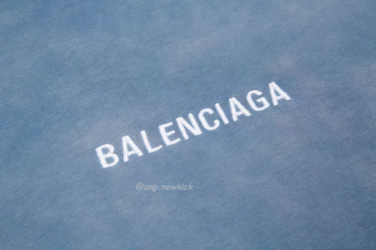 Balenciaga 24ss Letter Logo Printing Short Sleeve Retro T Shirt (4) - www.newkick.org Balenciaga 24ss Letter Logo Printing Short Sleeve Retro T Shirt (4) - www.newkick.org