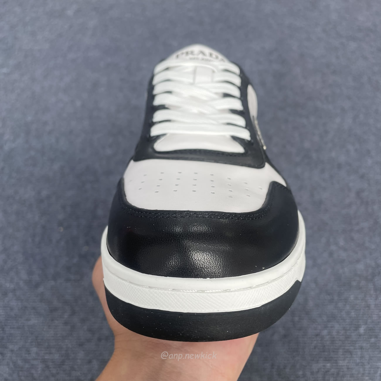 Prada Downtown Low Top Sneakers Leather White Black 2ee364 3lkg F0964 (8) - www.newkick.org Prada Downtown Low Top Sneakers Leather White Black 2ee364 3lkg F0964 (8) - www.newkick.org