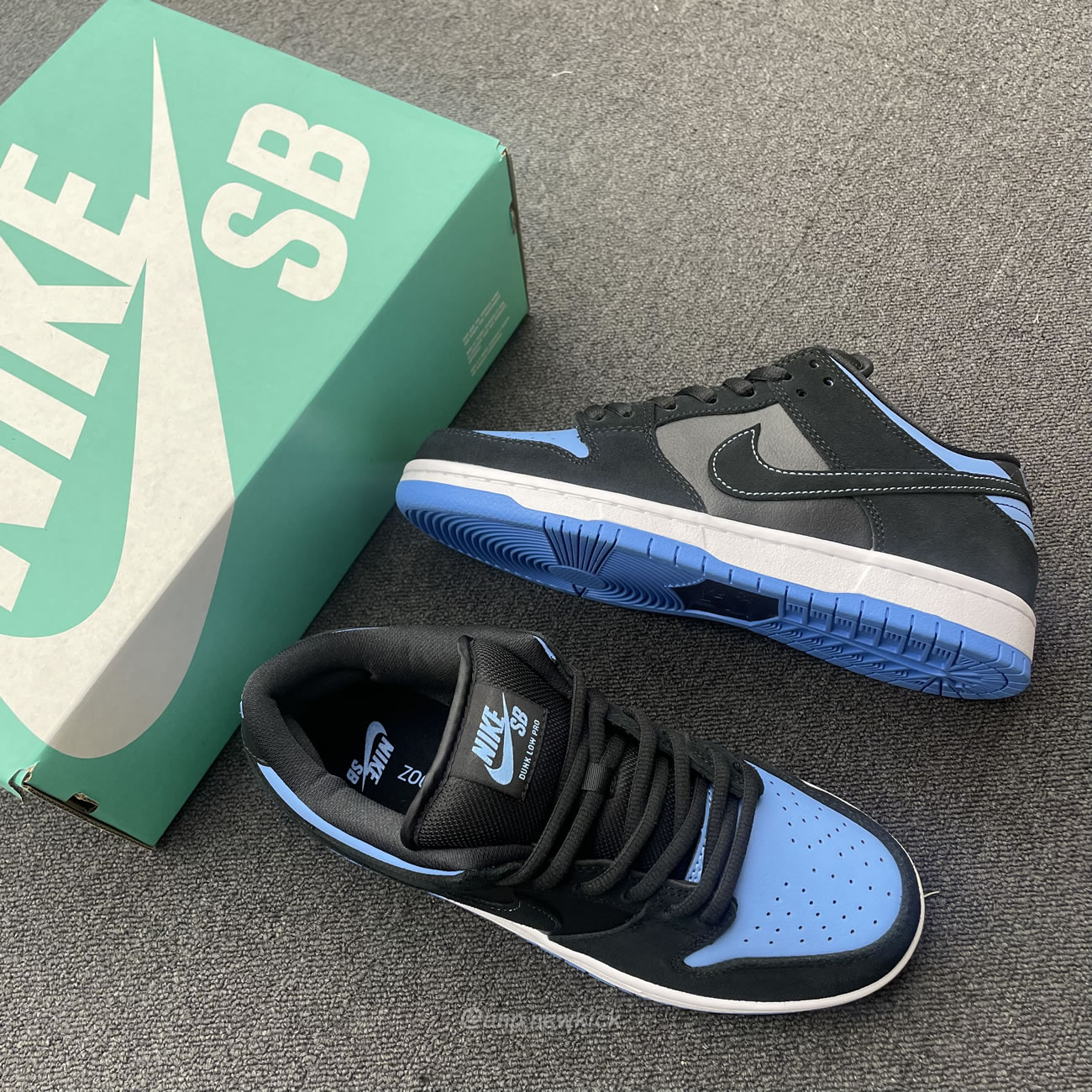 Nike Sb Dunk Low Black University Blue 304292 048 (10) - www.newkick.org Nike Sb Dunk Low Black University Blue 304292 048 (10) - www.newkick.org