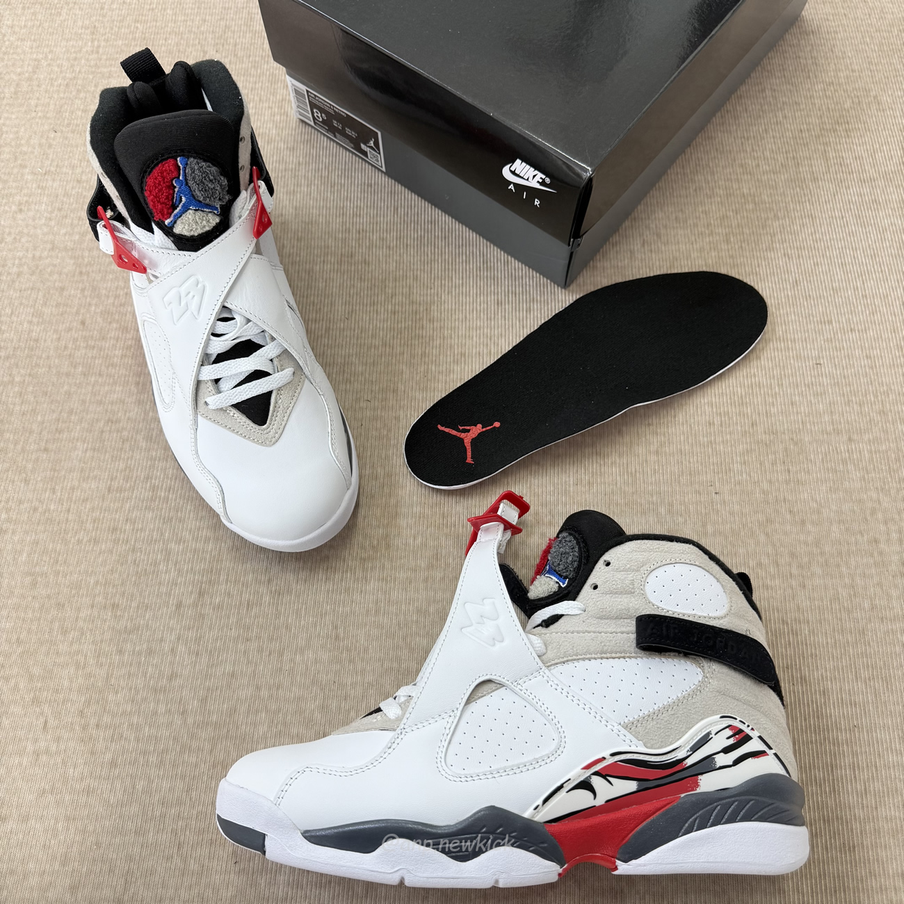 Air Jordan 8 Retro Bugs Bunny 2025 305381 100 (11) - www.newkick.org Air Jordan 8 Retro Bugs Bunny 2025 305381 100 (11) - www.newkick.org