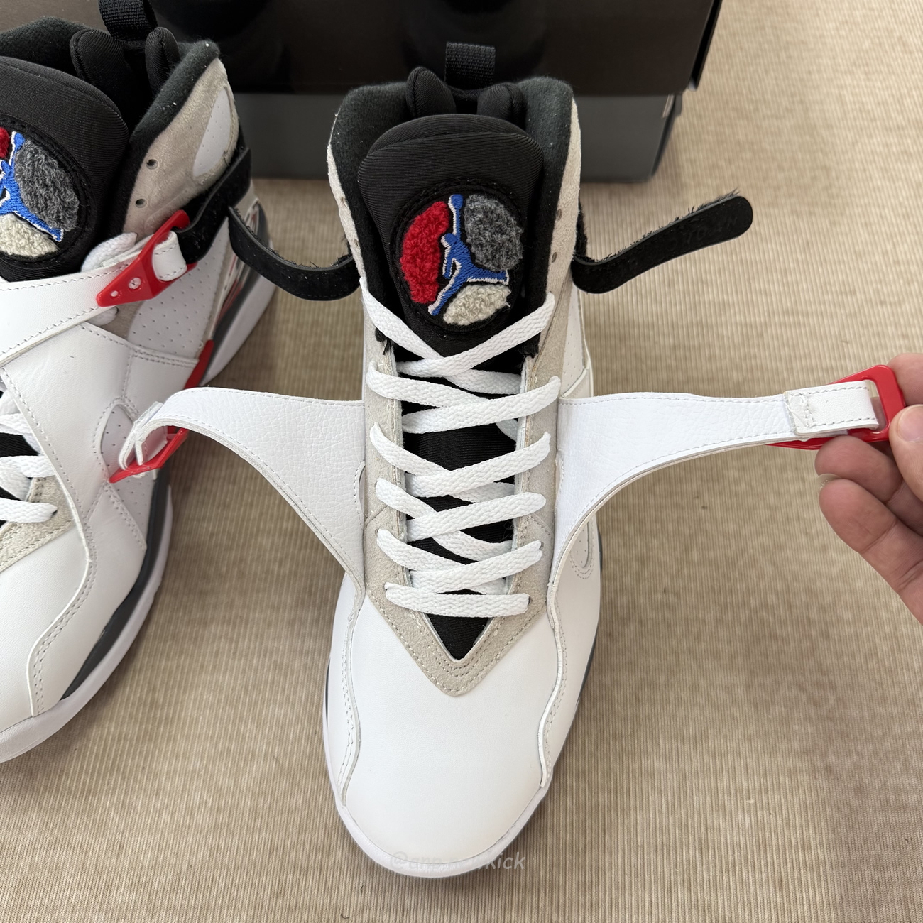 Air Jordan 8 Retro Bugs Bunny 2025 305381 100 (9) - www.newkick.org Air Jordan 8 Retro Bugs Bunny 2025 305381 100 (9) - www.newkick.org