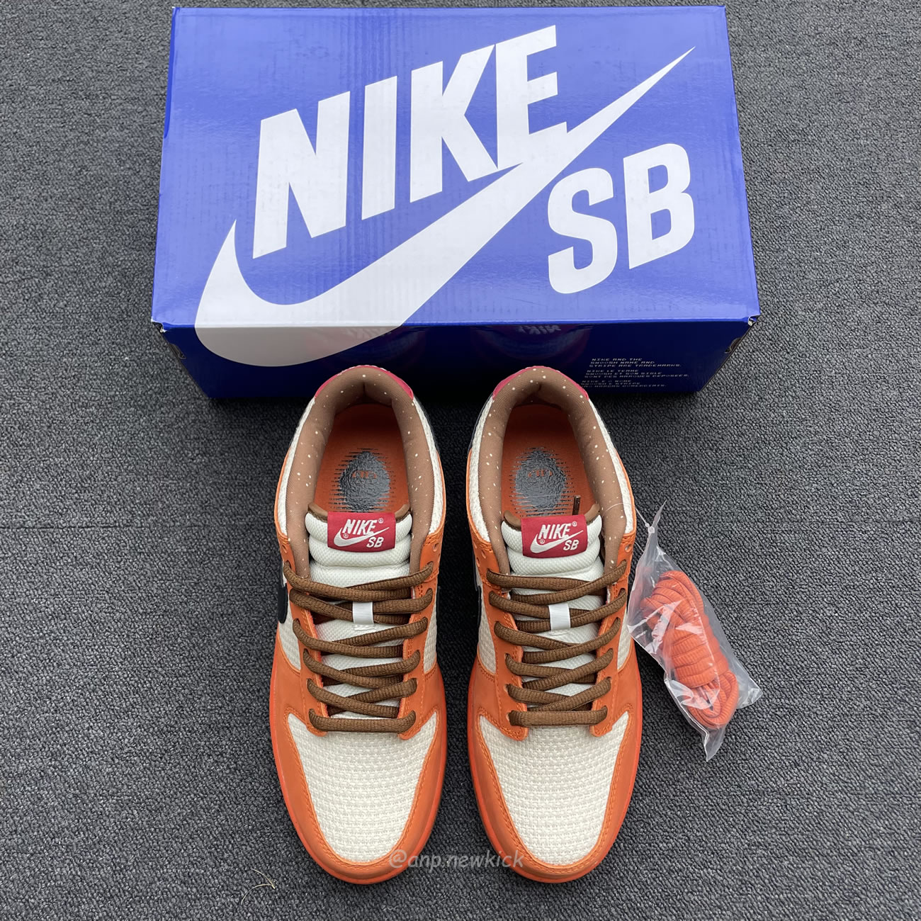 Nike Sb Dunk Low Top Ramen 313170 101 (7) - www.newkick.org Nike Sb Dunk Low Top Ramen 313170 101 (7) - www.newkick.org