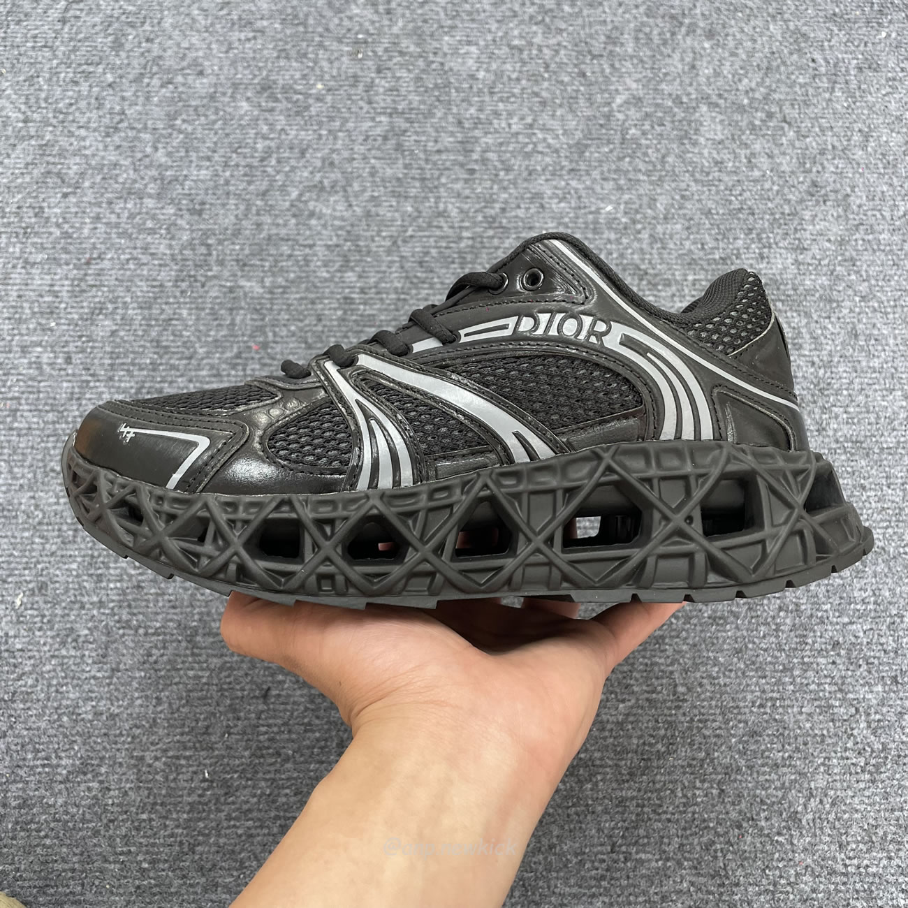 Dior B35 Nxxt Sneaker Black Technical Fabric And Black Technical Mesh 3sn323zcy H968 (8) - www.newkick.org