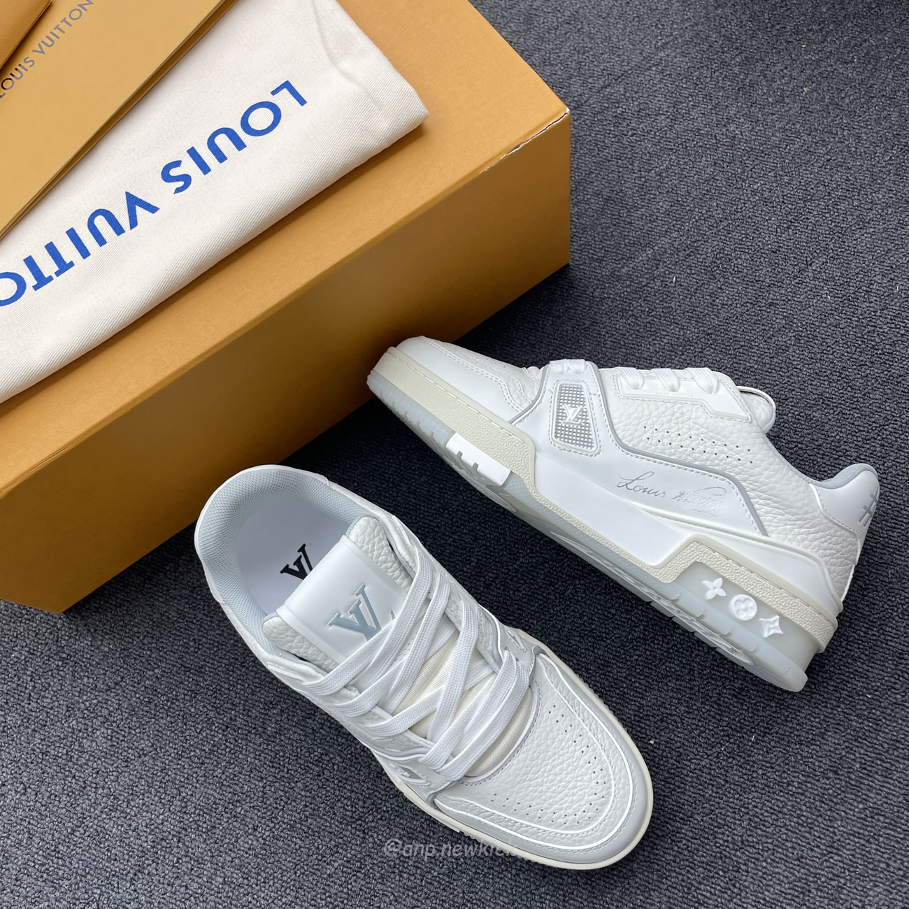 Louis Vuitton Trainer White Signature 51bcolre (3) - www.newkick.org Louis Vuitton Trainer White Signature 51bcolre (3) - www.newkick.org