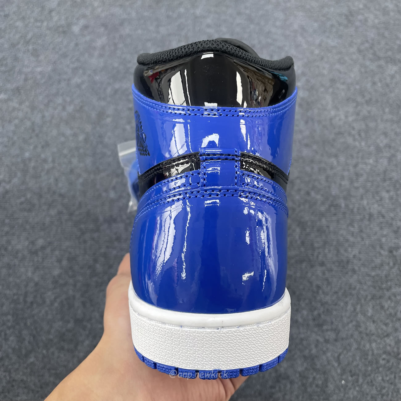 Air Jordan 1 Retro High Og Patent Royal 555088 404 (2) - www.newkick.org Air Jordan 1 Retro High Og Patent Royal 555088 404 (2) - www.newkick.org