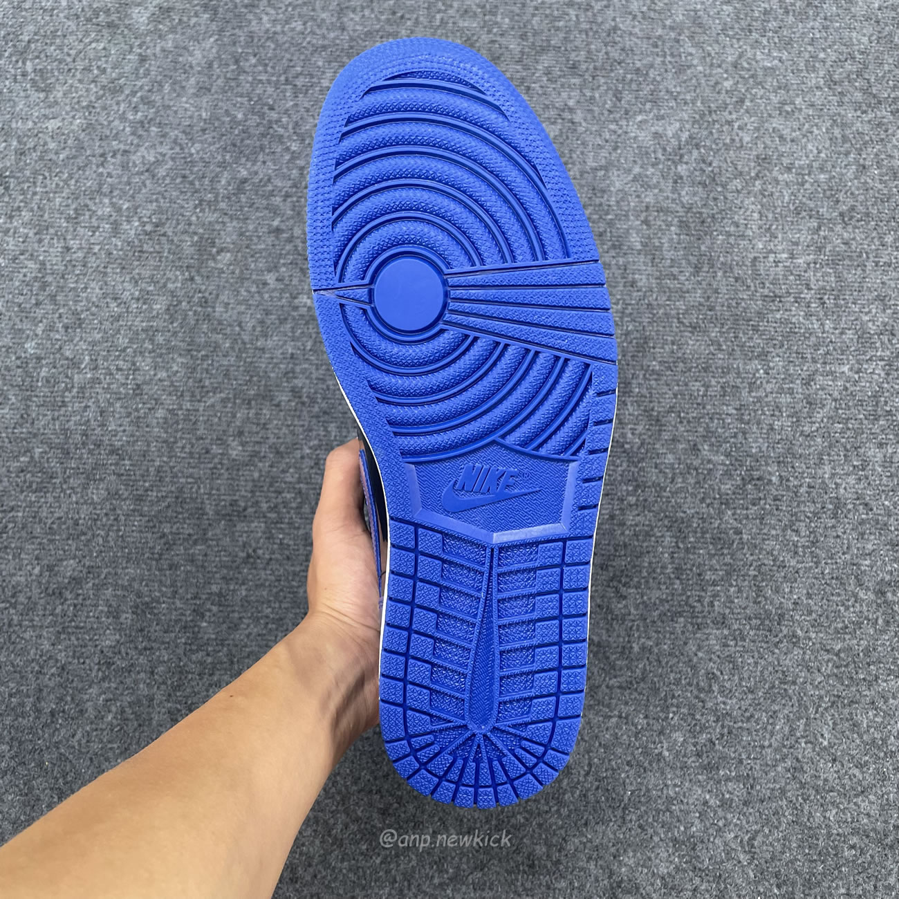 Air Jordan 1 Retro High Og Patent Royal 555088 404 (4) - www.newkick.org Air Jordan 1 Retro High Og Patent Royal 555088 404 (4) - www.newkick.org