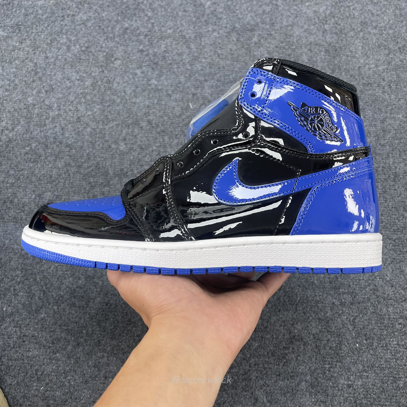 Air Jordan 1 Retro High Og Patent Royal 555088 404 (9) - www.newkick.org Air Jordan 1 Retro High Og Patent Royal 555088 404 (9) - www.newkick.org