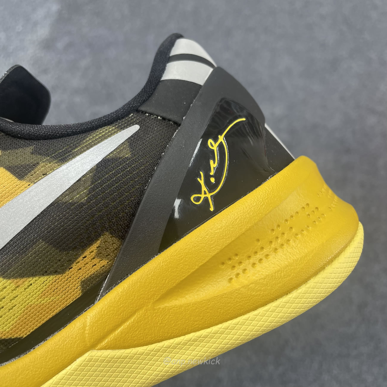Nike Kobe 8 Xdr Black Yellow 555286‑077 (4) - www.newkick.org