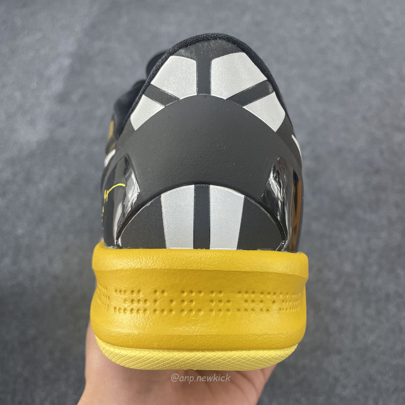 Nike Kobe 8 Xdr Black Yellow 555286‑077 (5) - www.newkick.org