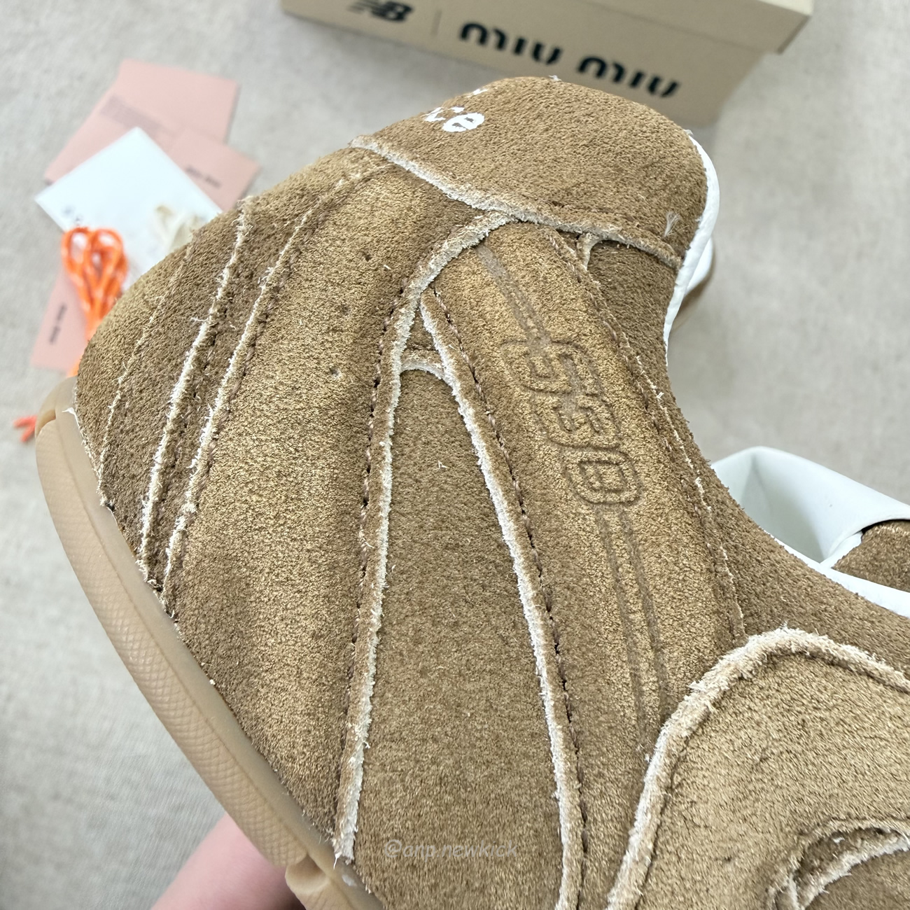 New Balance X Miu Miu 530 Sl Cinnamon 5e165e Z5o F0401 F D005 (10) - www.newkick.org New Balance X Miu Miu 530 Sl Cinnamon 5e165e Z5o F0401 F D005 (10) - www.newkick.org