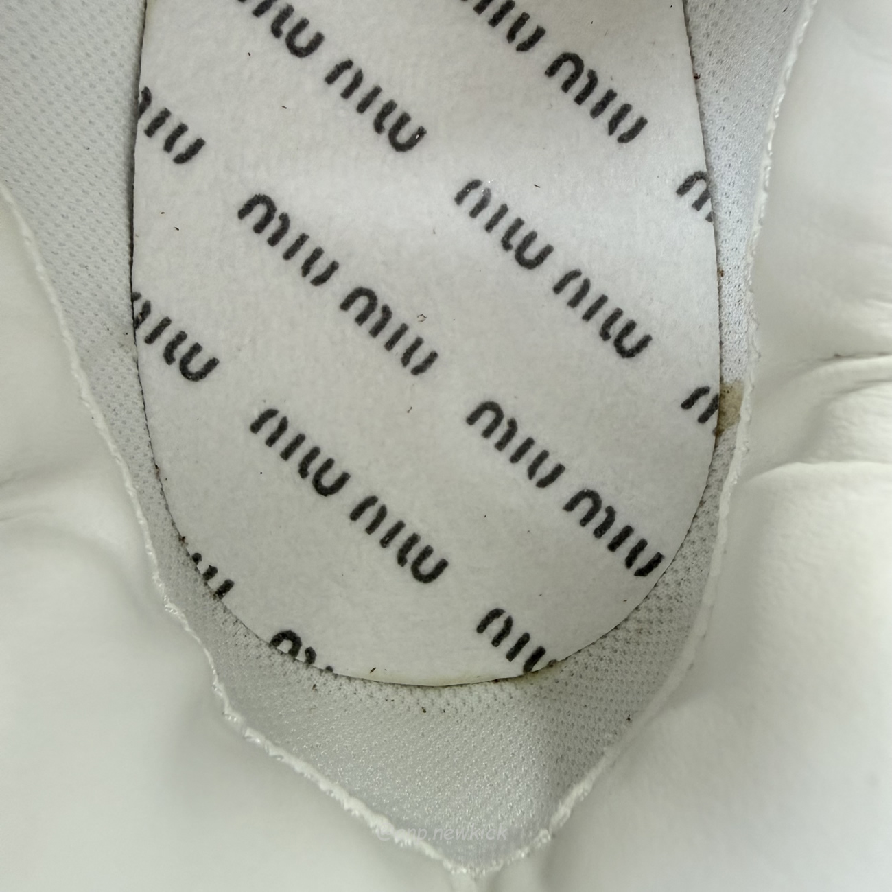 New Balance X Miu Miu 530 Sl Cinnamon 5e165e Z5o F0401 F D005 (8) - www.newkick.org New Balance X Miu Miu 530 Sl Cinnamon 5e165e Z5o F0401 F D005 (8) - www.newkick.org