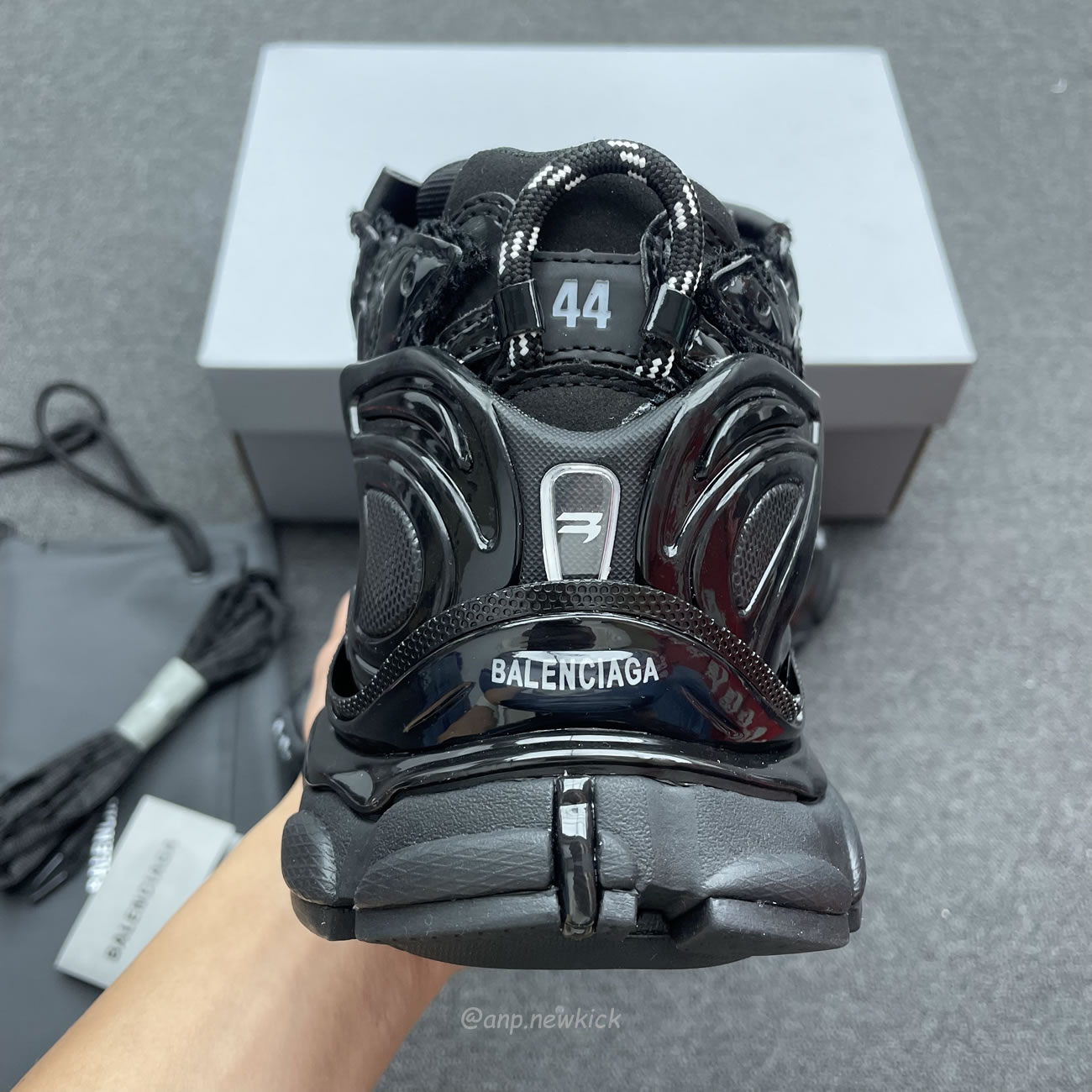 Balenciaga Runner Black 677403w3rb11000 (6) - www.newkick.org