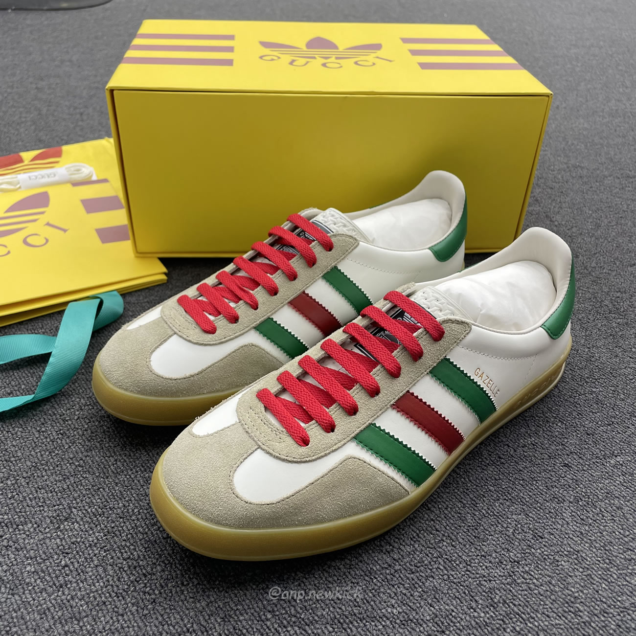 Adidas X Gucci Gazelle White Green Red 726487 Aaa43 9547 (6) - www.newkick.vip Adidas X Gucci Gazelle White Green Red 726487 Aaa43 9547 (6) - www.newkick.vip