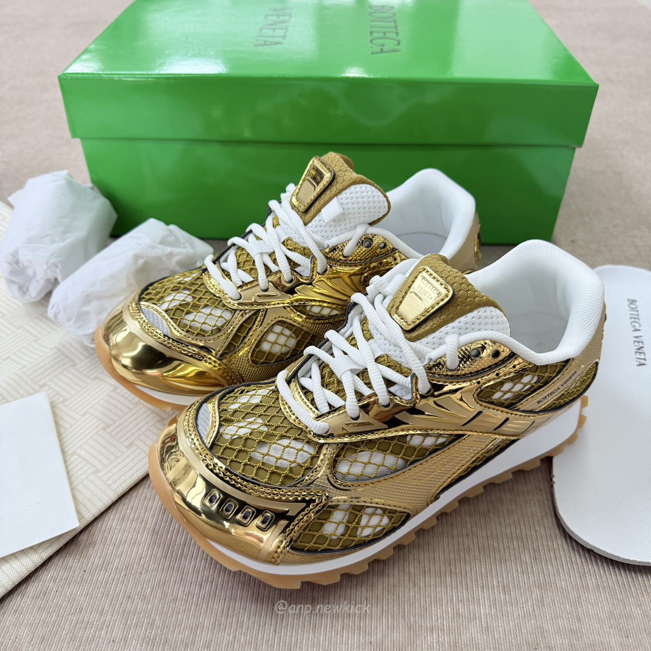Bottega Veneta Orbit Sneaker Gold 741357 V2x40 7043 (13) - www.newkick.org Bottega Veneta Orbit Sneaker Gold 741357 V2x40 7043 (13) - www.newkick.org