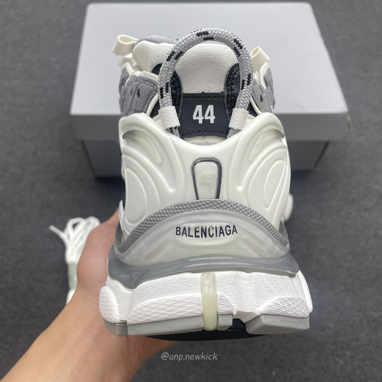 Balenciaga Runner Grey White Black 772774w3rny9012 (6) - www.newkick.org Balenciaga Runner Grey White Black 772774w3rny9012 (6) - www.newkick.org