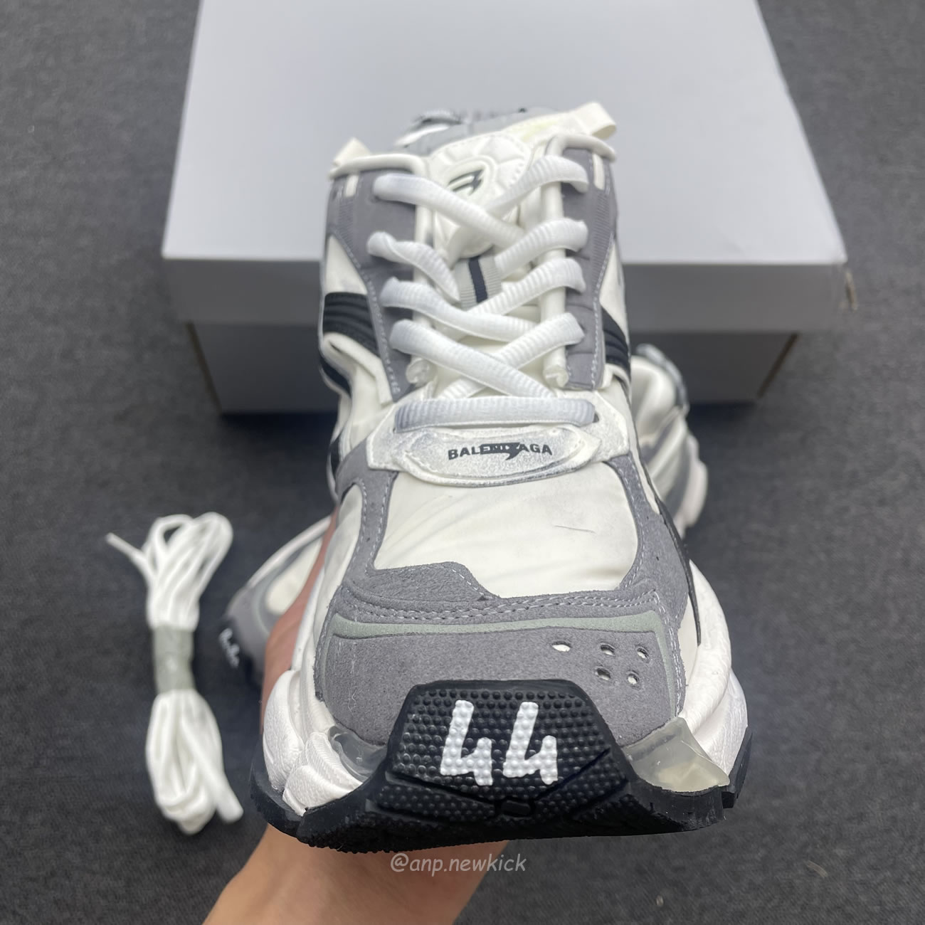 Balenciaga Runner Grey White Black 772774w3rny9012 (8) - www.newkick.org Balenciaga Runner Grey White Black 772774w3rny9012 (8) - www.newkick.org