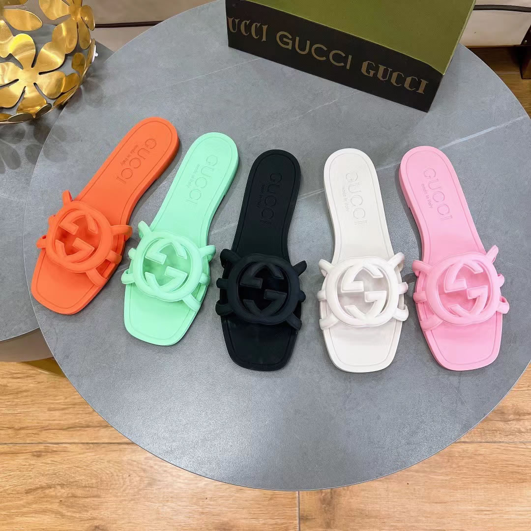 Gucci Interlocking G Flat Bottom Rubber Slipper (8) - www.newkick.org Gucci Interlocking G Flat Bottom Rubber Slipper (8) - www.newkick.org