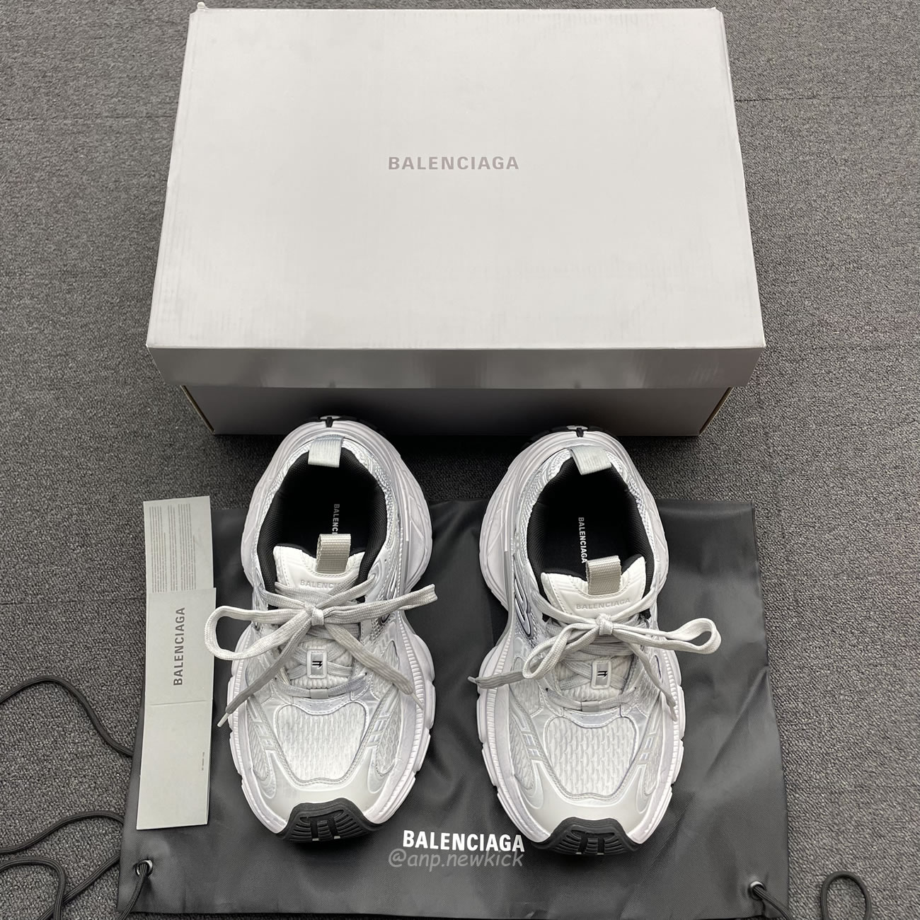 Balenciaga Fall 2024 10xl White 784344 W2mv2 9110 (2) - www.newkick.org Balenciaga Fall 2024 10xl White 784344 W2mv2 9110 (2) - www.newkick.org