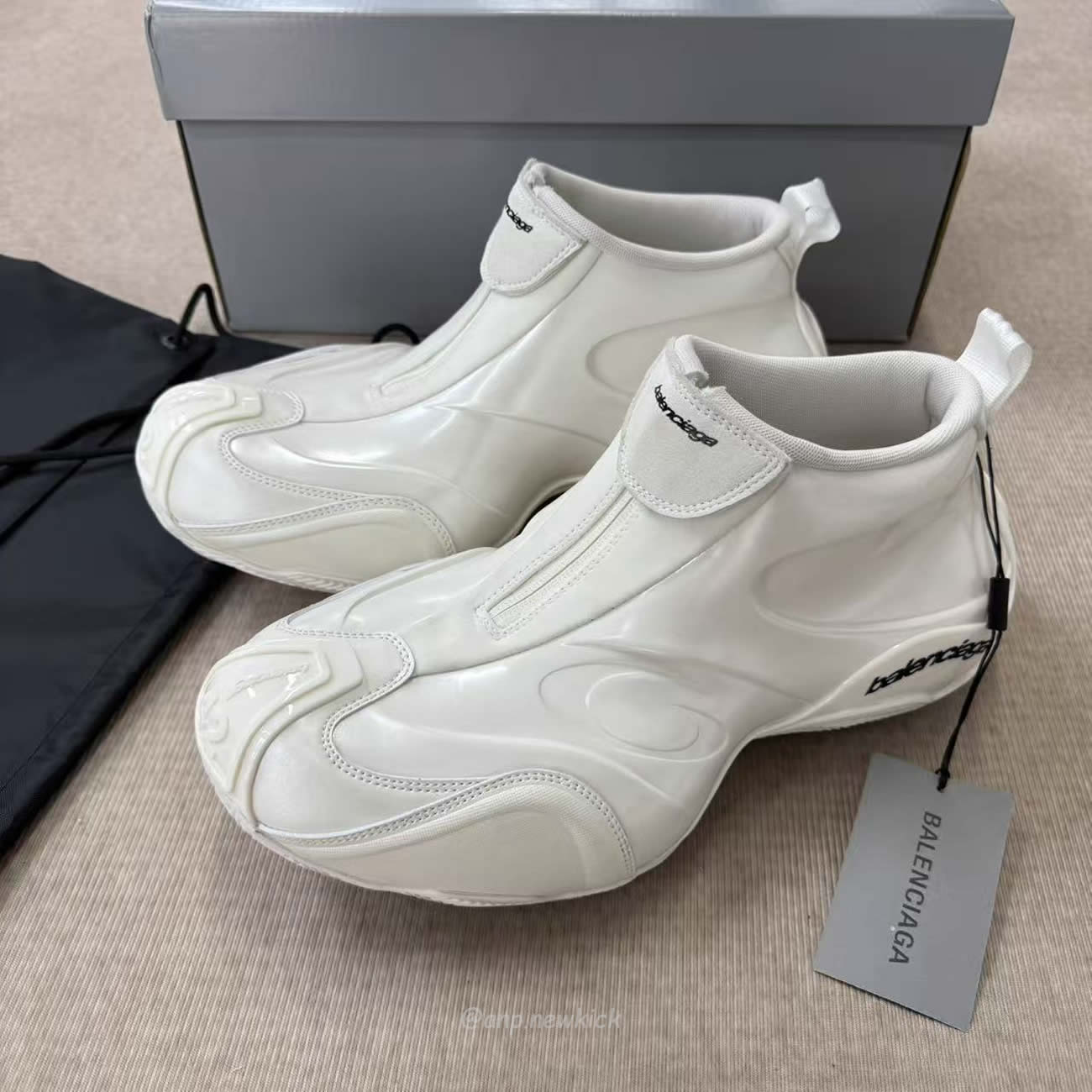 Balenciaga Basketball Sneaker In White 824909 Wbkbm9000 (15) - www.newkick.org Balenciaga Basketball Sneaker In White 824909 Wbkbm9000 (15) - www.newkick.org