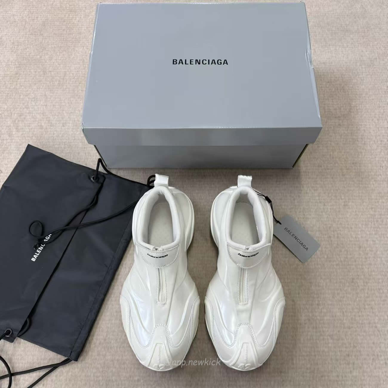 Balenciaga Basketball Sneaker In White 824909 Wbkbm9000 (2) - www.newkick.org Balenciaga Basketball Sneaker In White 824909 Wbkbm9000 (2) - www.newkick.org