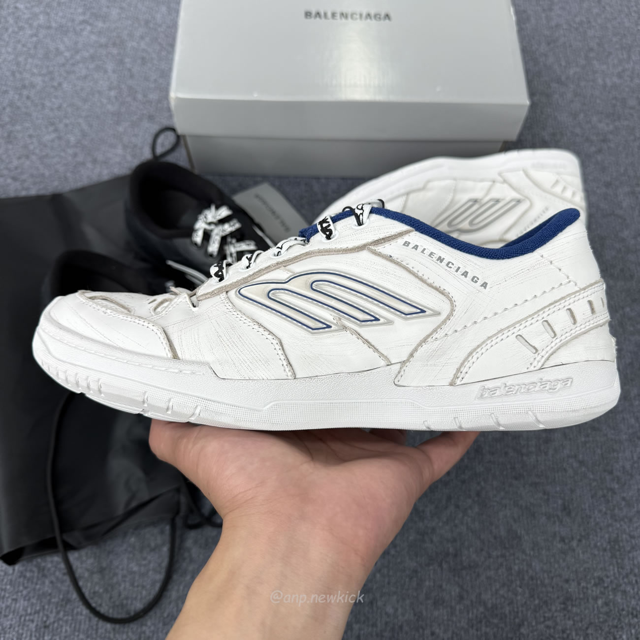 Balenciaga Hamptons Worn Out Mens Sports Shoes 841765wcurb9141 (12) - www.newkick.org Balenciaga Hamptons Worn Out Mens Sports Shoes 841765wcurb9141 (12) - www.newkick.org