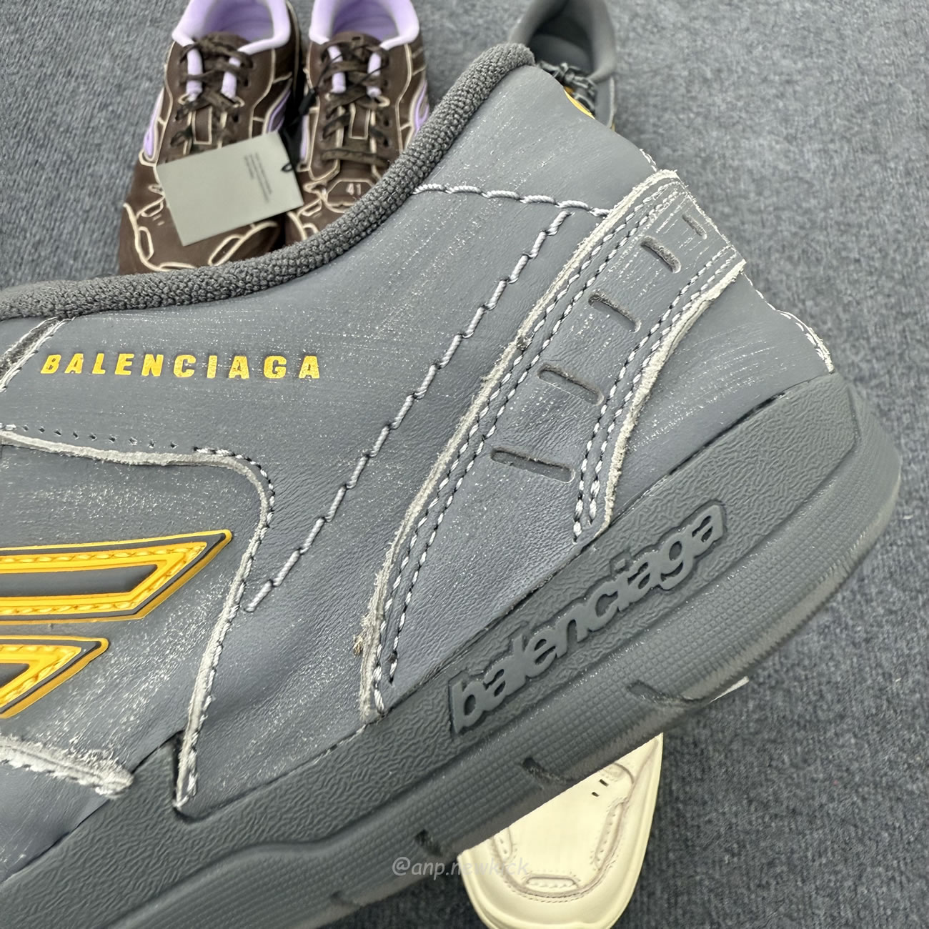 Balenciaga Hamptons Worn Out Mens Sports Shoes 841765wcurb9141 (15) - www.newkick.org Balenciaga Hamptons Worn Out Mens Sports Shoes 841765wcurb9141 (15) - www.newkick.org