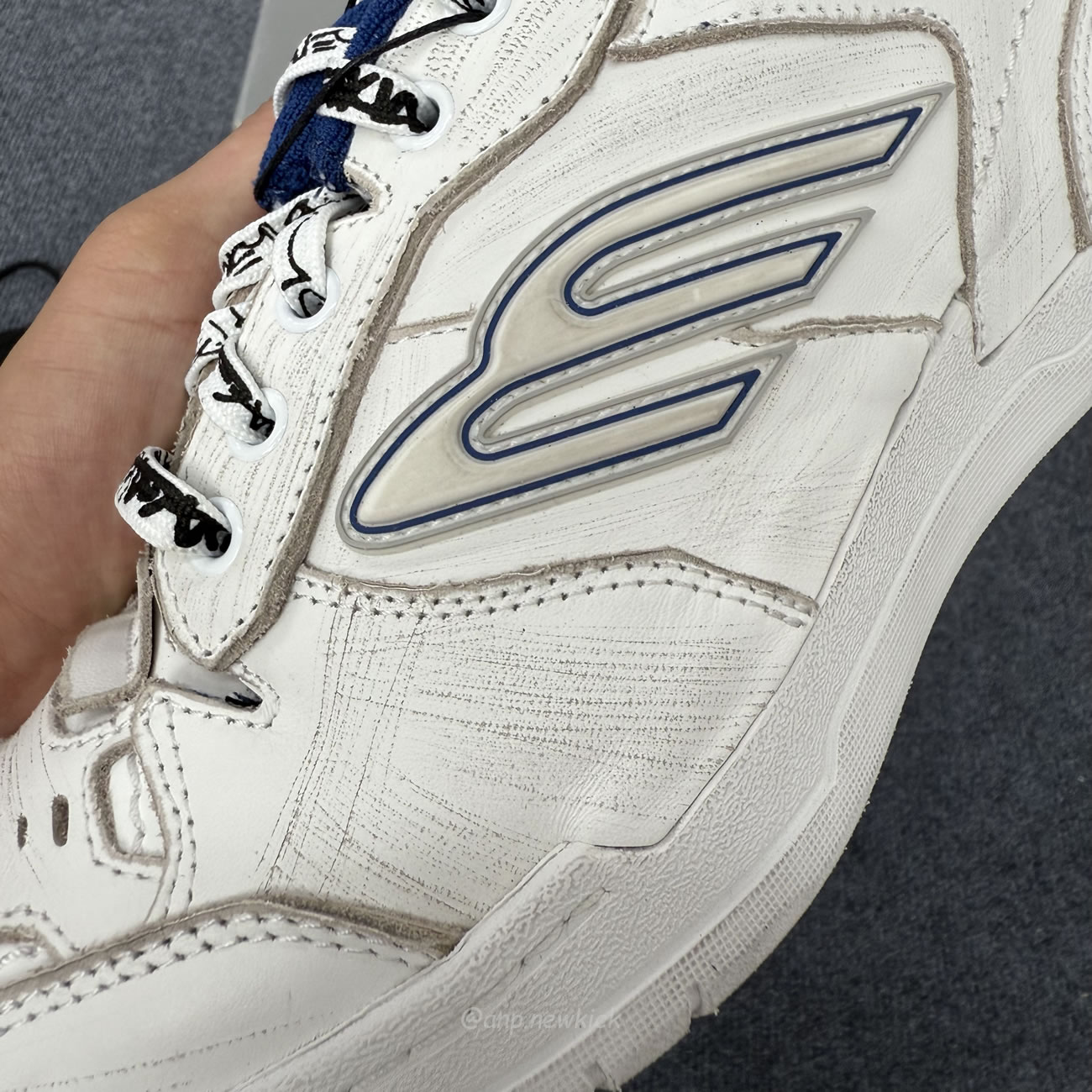 Balenciaga Hamptons Worn Out Mens Sports Shoes 841765wcurb9141 (2) - www.newkick.org Balenciaga Hamptons Worn Out Mens Sports Shoes 841765wcurb9141 (2) - www.newkick.org