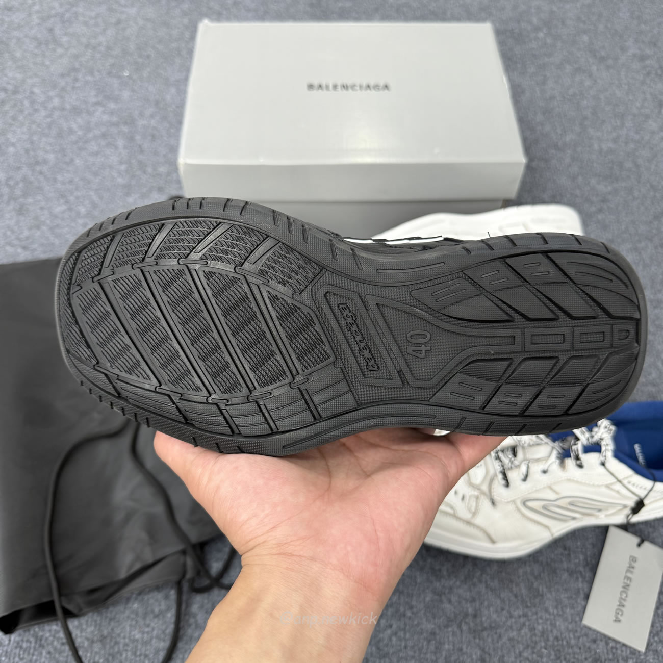 Balenciaga Hamptons Worn Out Mens Sports Shoes 841765wcurb9141 (8) - www.newkick.org Balenciaga Hamptons Worn Out Mens Sports Shoes 841765wcurb9141 (8) - www.newkick.org