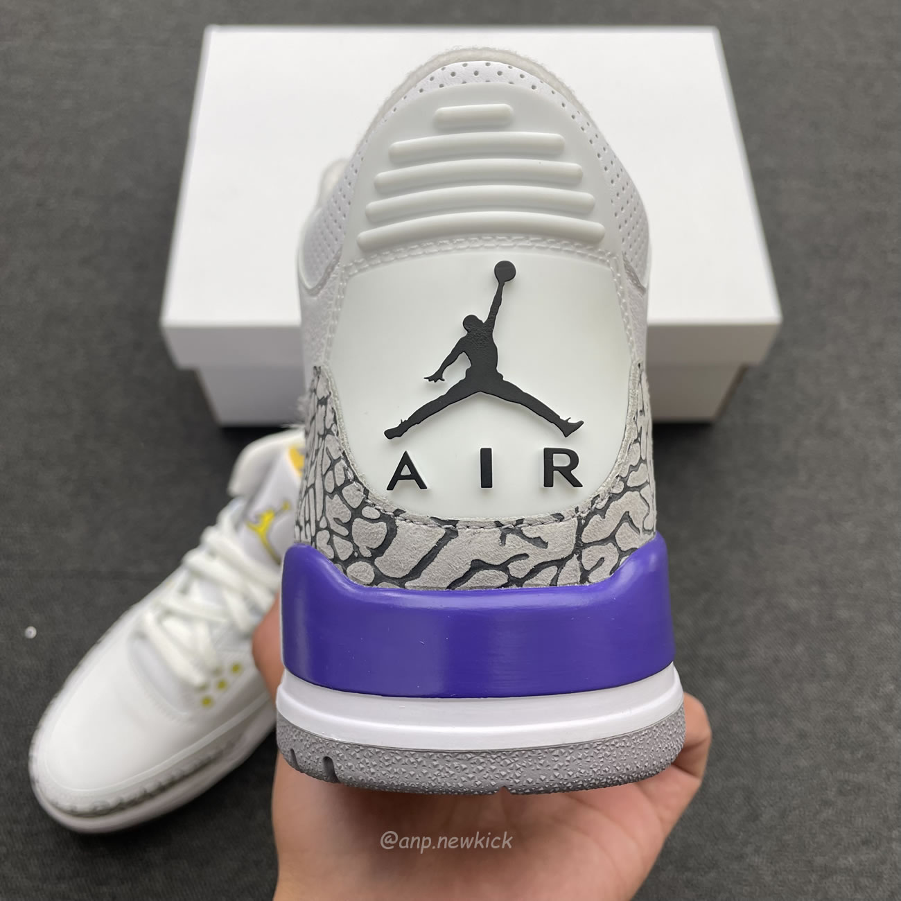 Air Jordan 3 Retro Kobe Bryant Pe 869802 907 (7) - www.newkick.org Air Jordan 3 Retro Kobe Bryant Pe 869802 907 (7) - www.newkick.org