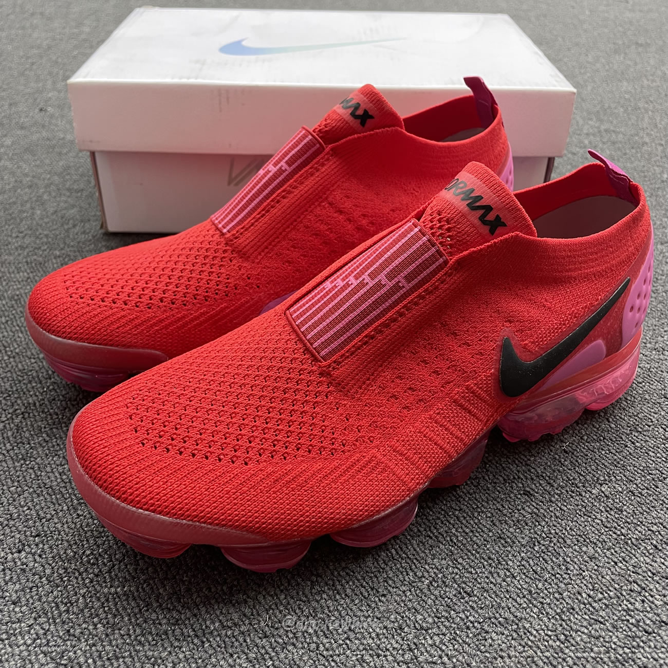 Nike Air Vapormax Moc 2 University Red Fuchsia Blast Womens Aj6599 600 (5) - www.newkick.org Nike Air Vapormax Moc 2 University Red Fuchsia Blast Womens Aj6599 600 (5) - www.newkick.org