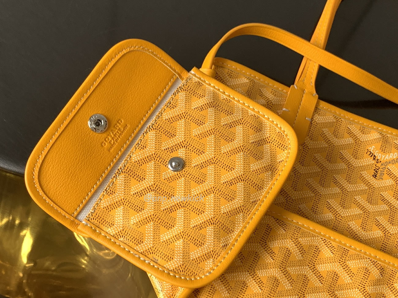 Goyard Anjou Mini Tote Bag Blacknatural Black Grey Navy White Green Yellow (19) - www.newkick.vip Goyard Anjou Mini Tote Bag Blacknatural Black Grey Navy White Green Yellow (19) - www.newkick.vip