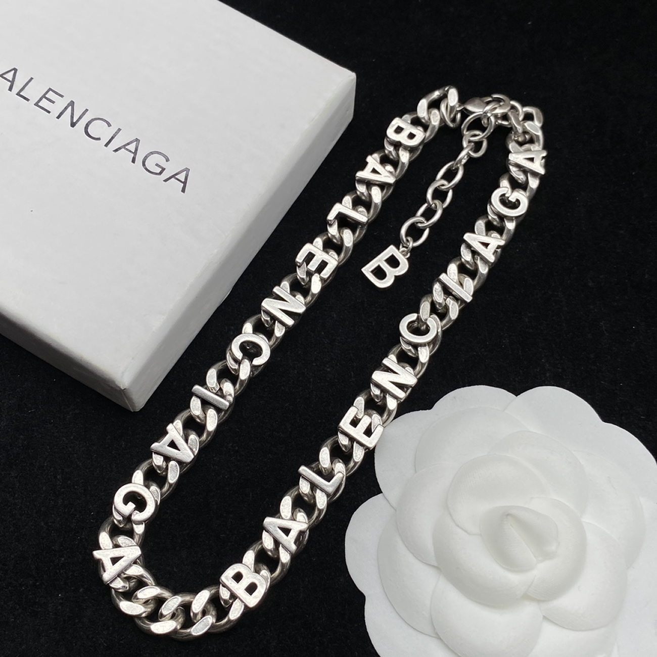 Balenciaga Logo Text Chain Necklace Bal203587 (1) - www.newkick.org Balenciaga Logo Text Chain Necklace Bal203587 (1) - www.newkick.org
