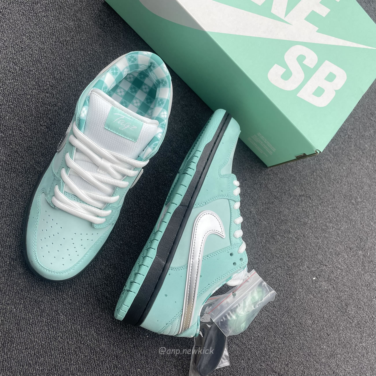 Nike Sb Dunk Low Concepts Tiffany Green Lobster Bv1310 402 (7) - www.newkick.org Nike Sb Dunk Low Concepts Tiffany Green Lobster Bv1310 402 (7) - www.newkick.org