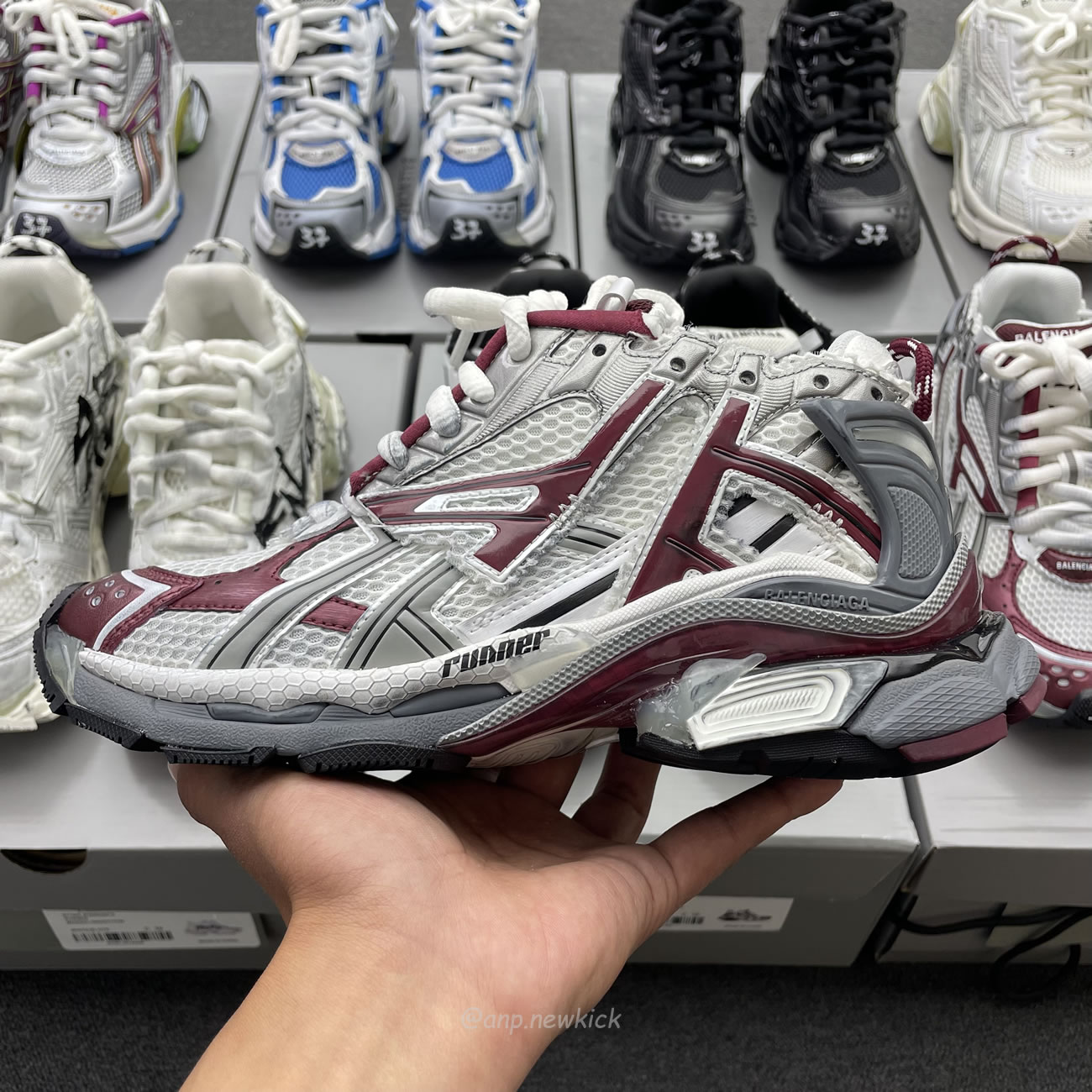 Balenciaga Runner White Grey Silver Black Blue Multicolor Burgundy (3) - www.newkick.org Balenciaga Runner White Grey Silver Black Blue Multicolor Burgundy (3) - www.newkick.org