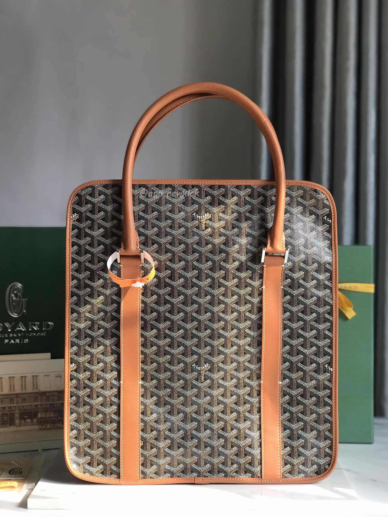 Goyard Bourgogne Bag 40 Cm X 9 Cm X 36 Cm (14) - www.newkick.org Goyard Bourgogne Bag 40 Cm X 9 Cm X 36 Cm (14) - www.newkick.org