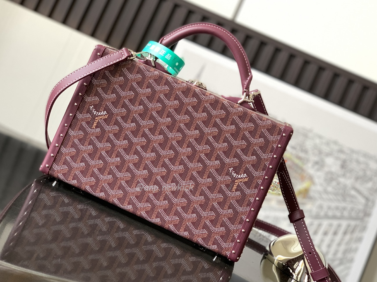 Goyard Grand Hôtel Box Bag 17 Cm X 7.7 Cm X 24.5 Cm (8) - www.newkick.org Goyard Grand Hôtel Box Bag 17 Cm X 7.7 Cm X 24.5 Cm (8) - www.newkick.org