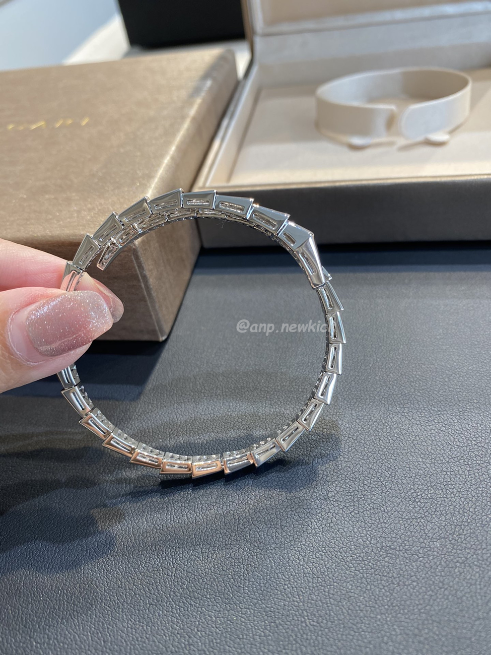 Bulgari Serpentine Full Diamond Bracelet (2) - www.newkick.org
