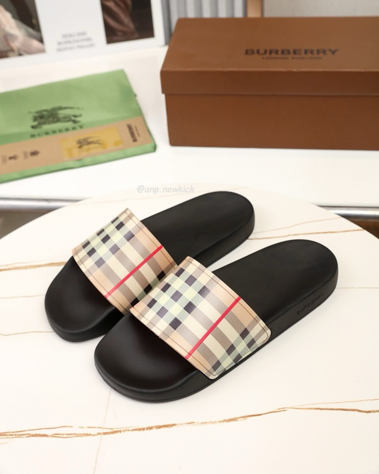 Burberry Vintage Check Slides Beige (3) - www.newkick.org Burberry Vintage Check Slides Beige (3) - www.newkick.org