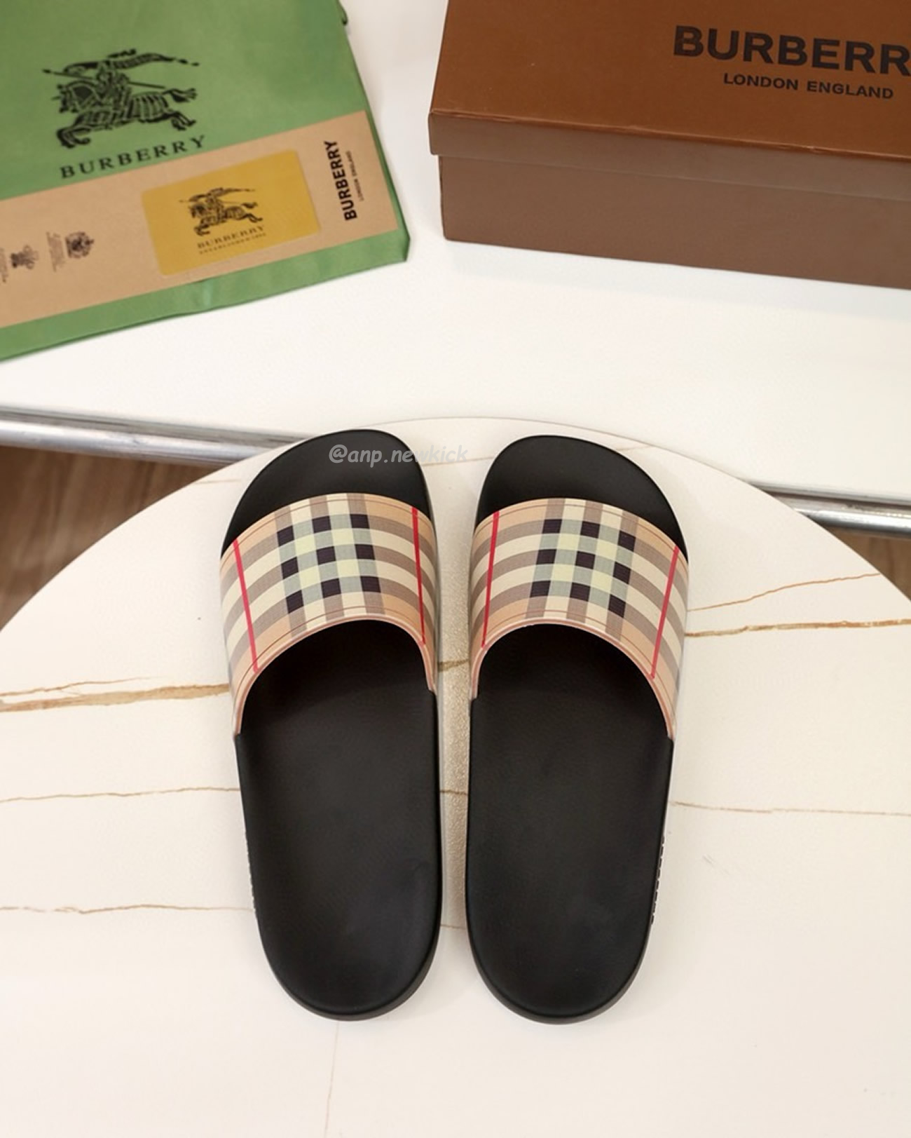 Burberry Vintage Check Slides Beige (4) - www.newkick.org Burberry Vintage Check Slides Beige (4) - www.newkick.org