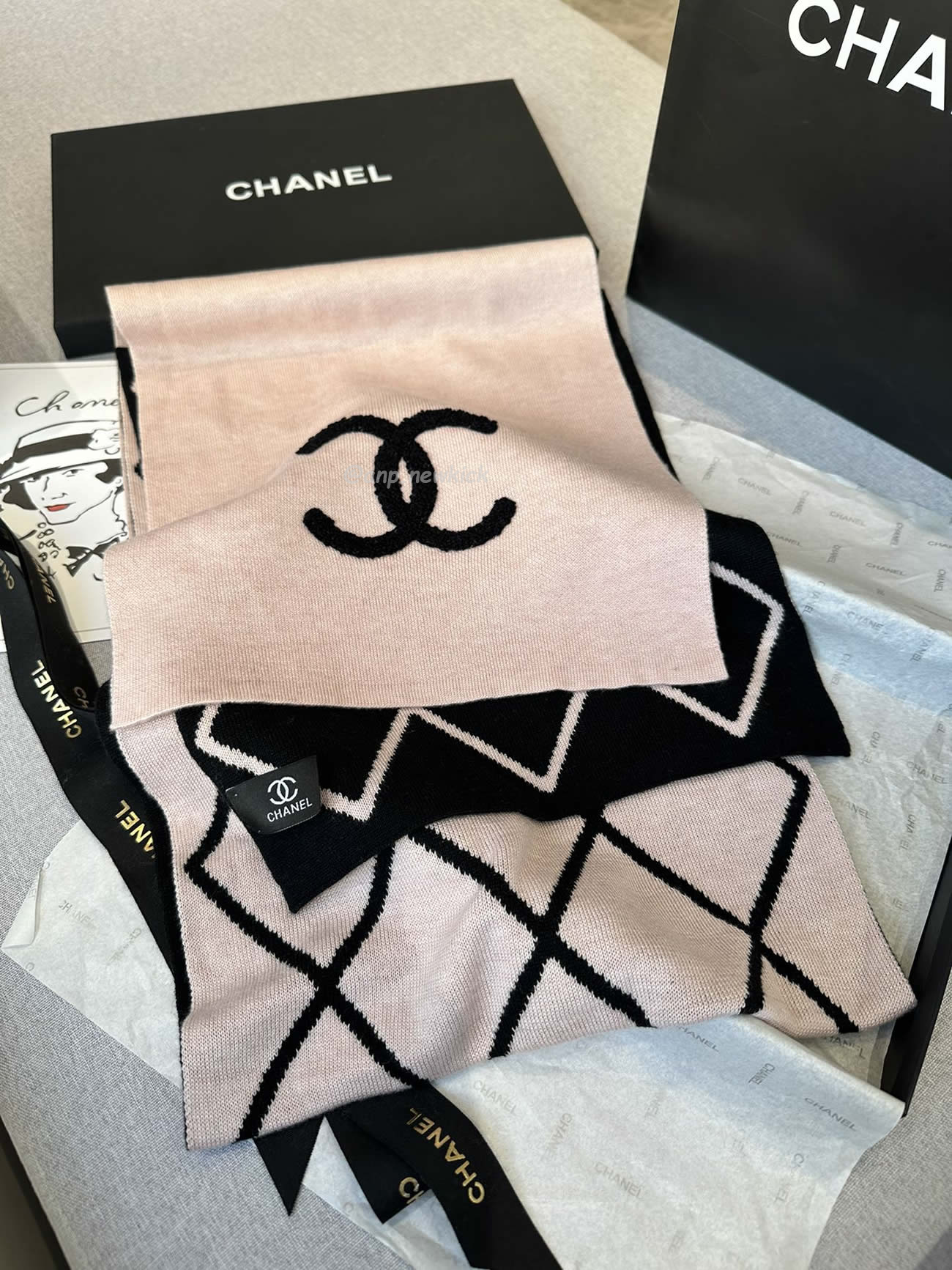 Chanel 2024 New 24b Cashmere Knitted Scarf 30x180cm (7) - www.newkick.org Chanel 2024 New 24b Cashmere Knitted Scarf 30x180cm (7) - www.newkick.org