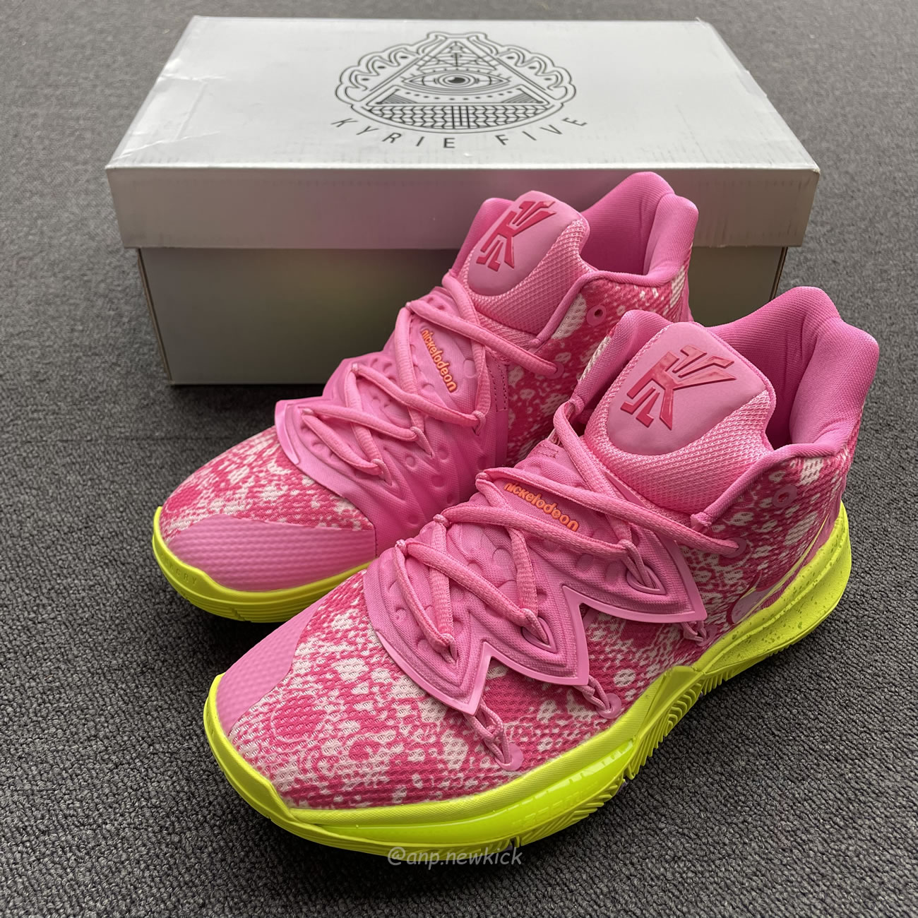 Nike Kyrie 5 Spongebob Squidward Patrick Cj6951 300 Cj6950 600 (19) - www.newkick.org Nike Kyrie 5 Spongebob Squidward Patrick Cj6951 300 Cj6950 600 (19) - www.newkick.org