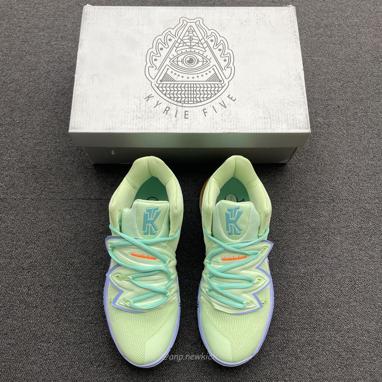 Nike Kyrie 5 Spongebob Squidward Patrick Cj6951 300 Cj6950 600 (21) - www.newkick.org Nike Kyrie 5 Spongebob Squidward Patrick Cj6951 300 Cj6950 600 (21) - www.newkick.org