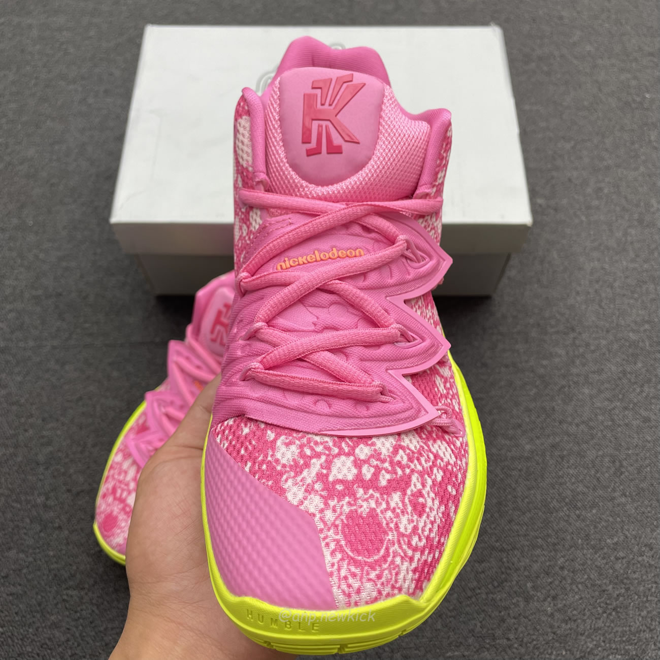 Nike Kyrie 5 Spongebob Squidward Patrick Cj6951 300 Cj6950 600 (22) - www.newkick.org Nike Kyrie 5 Spongebob Squidward Patrick Cj6951 300 Cj6950 600 (22) - www.newkick.org