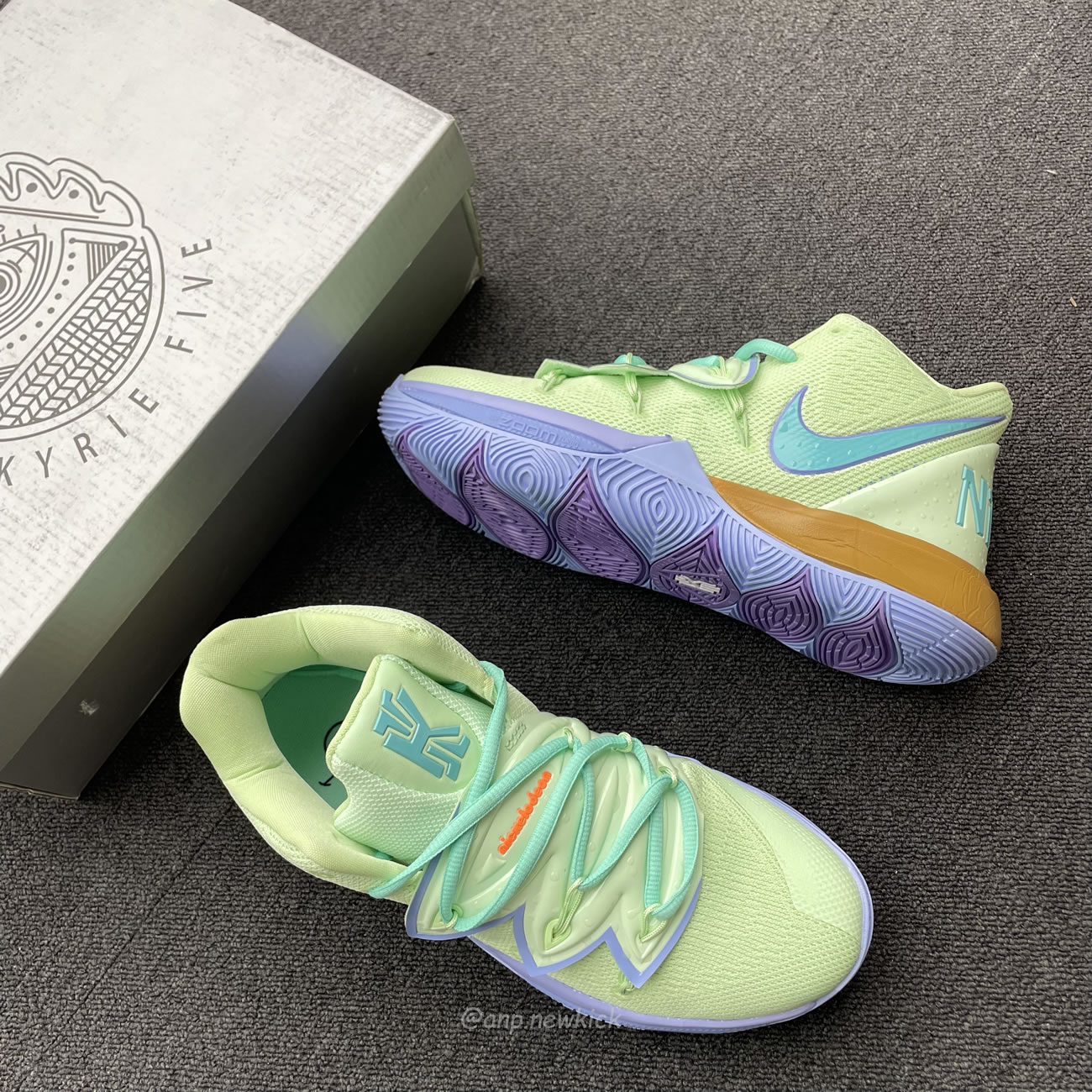 Nike Kyrie 5 Spongebob Squidward Patrick Cj6951 300 Cj6950 600 (23) - www.newkick.org Nike Kyrie 5 Spongebob Squidward Patrick Cj6951 300 Cj6950 600 (23) - www.newkick.org