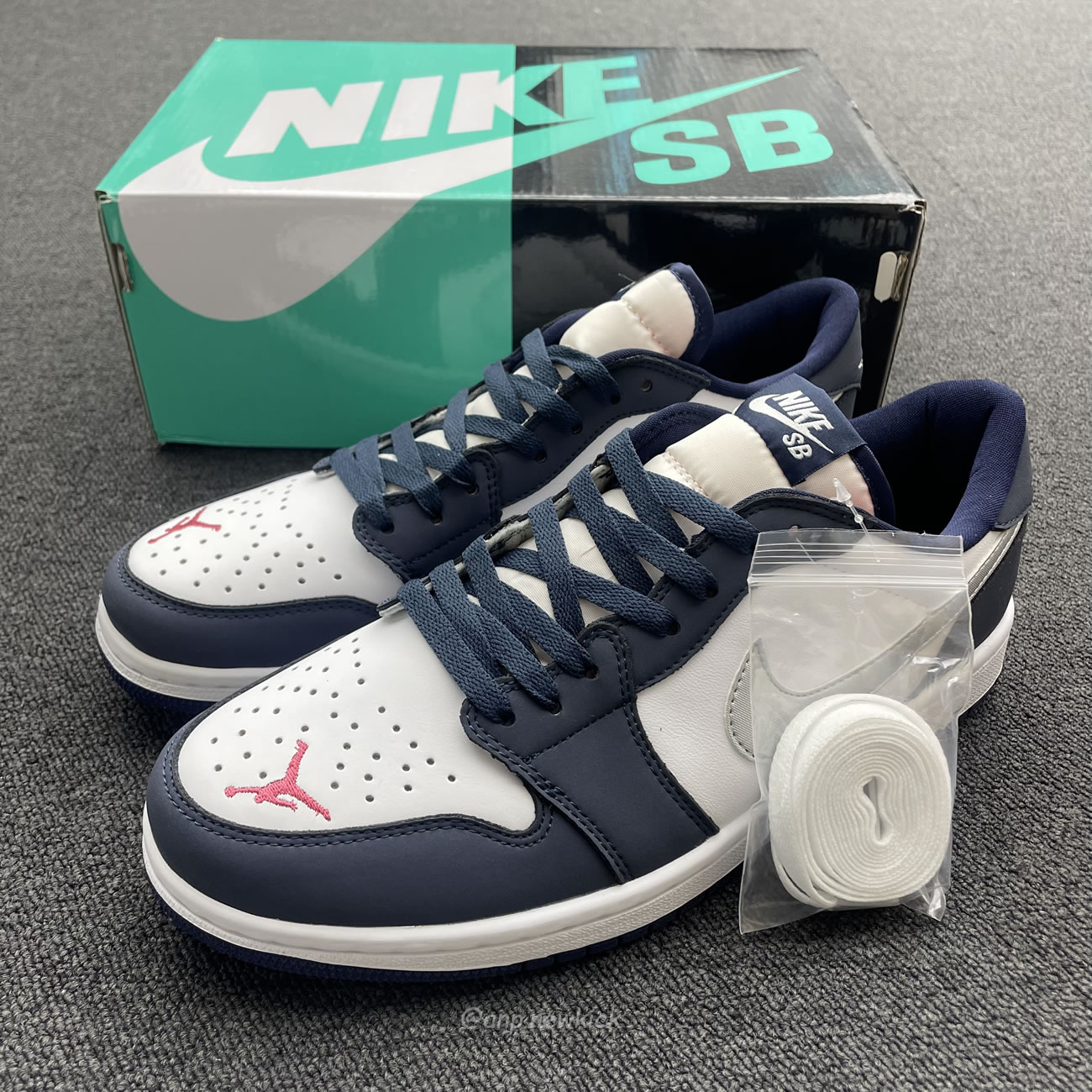 Air Jordan 1 Low Sb Midnight Navy Cj7891 400 (7) - www.newkick.org Air Jordan 1 Low Sb Midnight Navy Cj7891 400 (7) - www.newkick.org